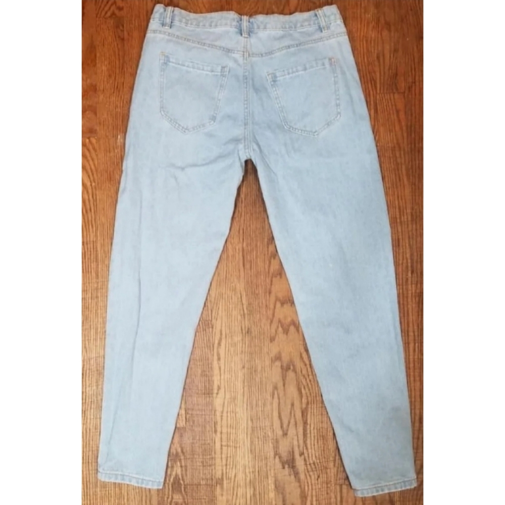 CHIQLE DISTRESSED LIGHT WASH JEANS - Picture 3 of 5
